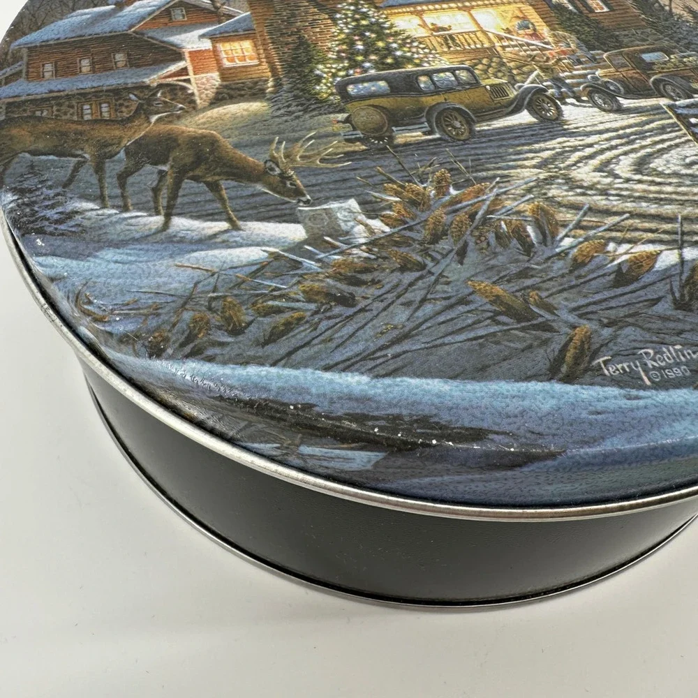 Terry Redlin Holiday Tin Family Traditions Winter Scene 1990 Black Round 7.25in